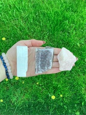 Healing Crystal Bundle🤍🌿🔮